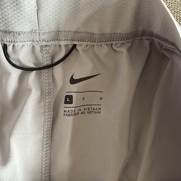 Men’s Large Nike Shorts - Picture 5 of 7